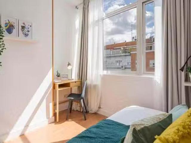Bonito Habitación en Calle de Bravo Murillo
