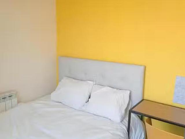 ¡Oferta! Habitación en Calle de Emilio Ferrari, Ciudad Lineal