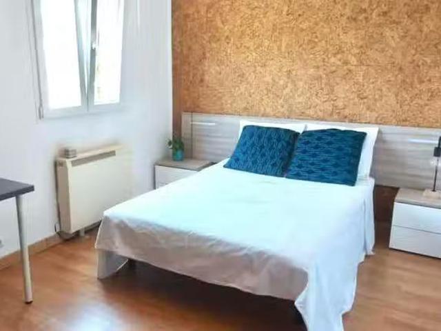Encantador Habitación en Calle de Pablo Luna