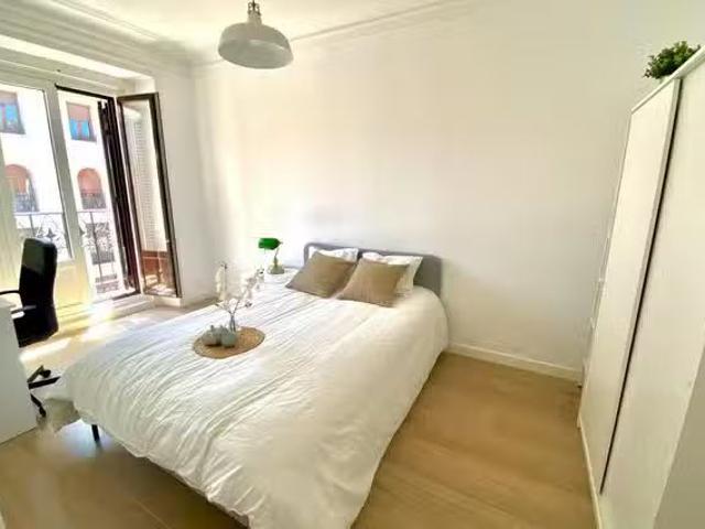 Encantador Habitación en Calle de Toledo, Palacio