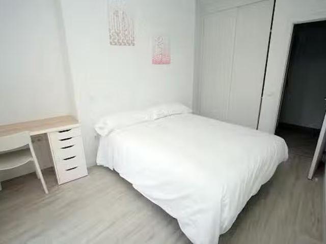 ¡Oferta! Habitación en Calle del Arenal, Sol