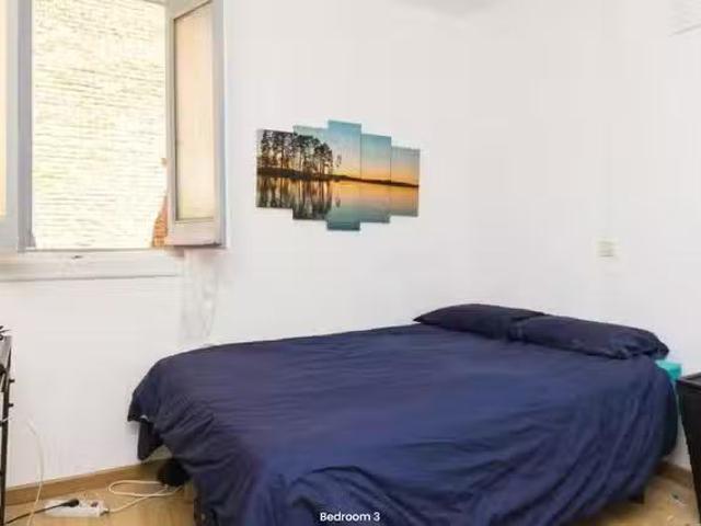¡Oferta! Habitación en Calle del Divino Pastor, Universidad