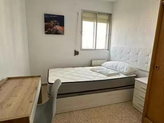 Único Habitación en Calle Finisterre, La Paz