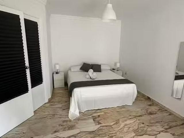 Único Habitación en Calle José Iturbi, Los Castillejos