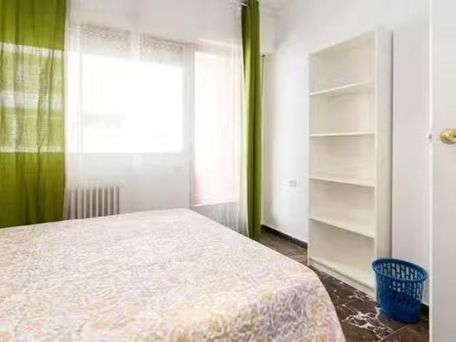 Bonito Habitación en Calle Pedro Antonio de Alarcón, Camino de.