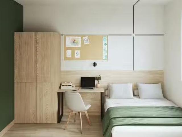 Acogedor Habitación en Calle Porthos, Latina