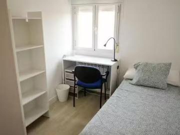 Encantador Habitación en Calle Rosa