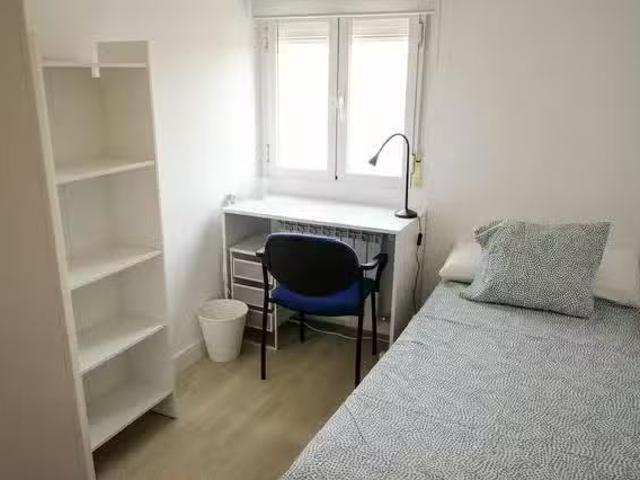 Encantador Habitación en Calle Rosa