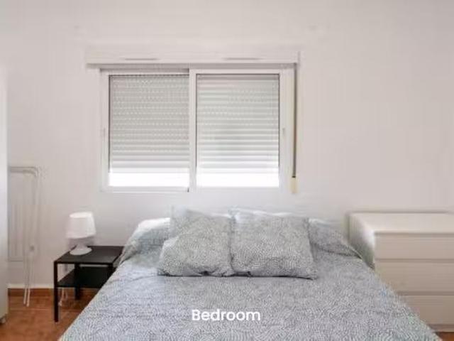 Único Habitación en Calle Torno del Hospital, El Pilar