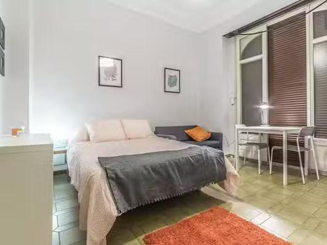 Único Habitación en Carrer Almirall Cadarso, Gran Via
