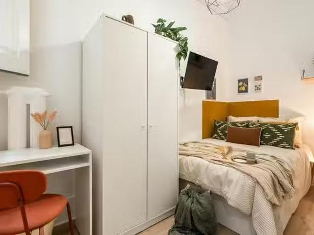 ¡Renta! Habitación en Carrer de Bailèn, Eixample