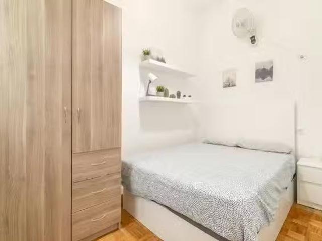 Encantador Habitación en Carrer de Balmes, l'Antiga Esquerra d.
