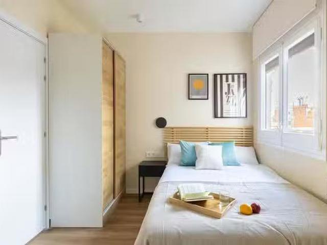 Encantador Habitación en Carrer de Còrsega