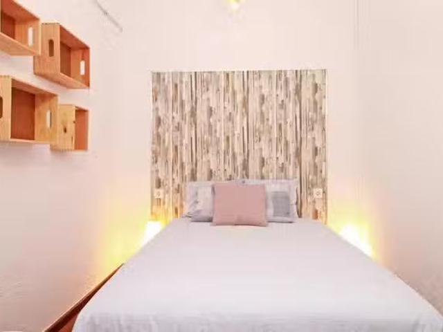 Encantador Habitación en Carrer de la Riera de Sant Miquel, Vi.