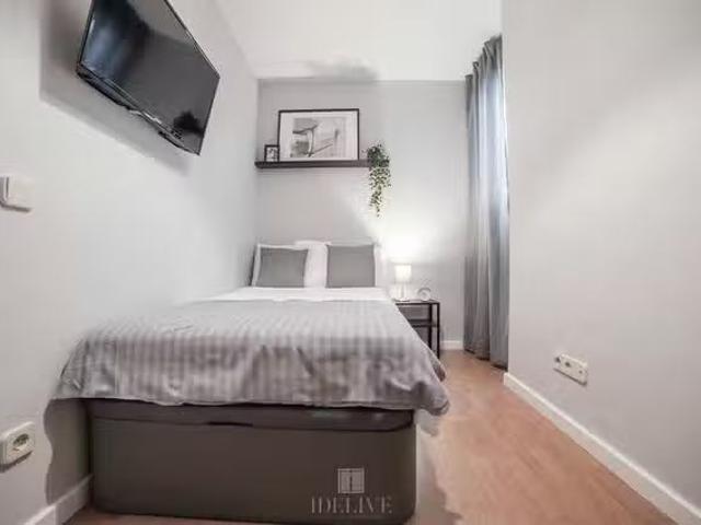 Único Habitación en Carrer de Ramón y Cajal, Vila de Gràcia