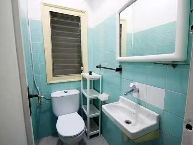 ¡Recién llegado! Habitación en Carrer del Cinca