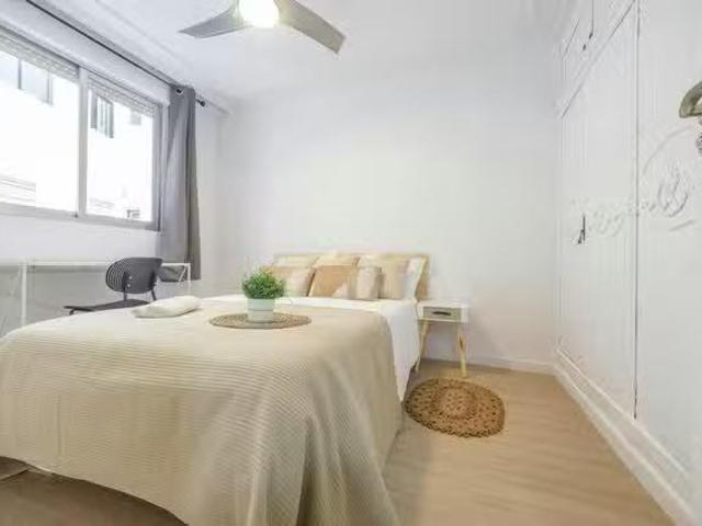 Único Habitación en Carrer del Doctor Vicent Zaragoza, Benimac.