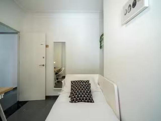 Bonito Habitación en Carrer Pizarro, El Pla del Remei