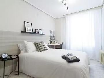 Bonito Habitación en Ercilla Kalea, Indautxu