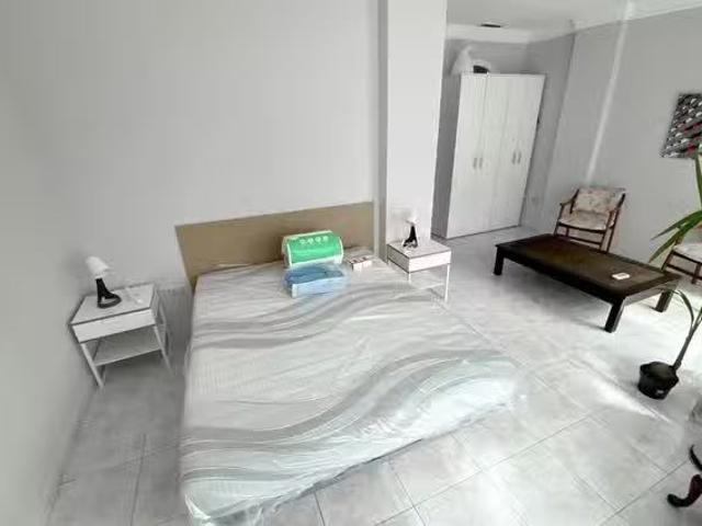 Acogedor Habitación en Gran Via de les Germanies, Russafa