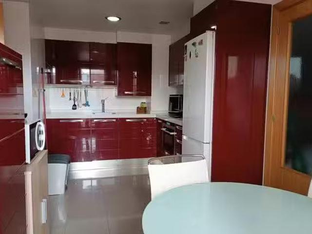 Bonito Habitación en Paseo Anelier, Rochapea