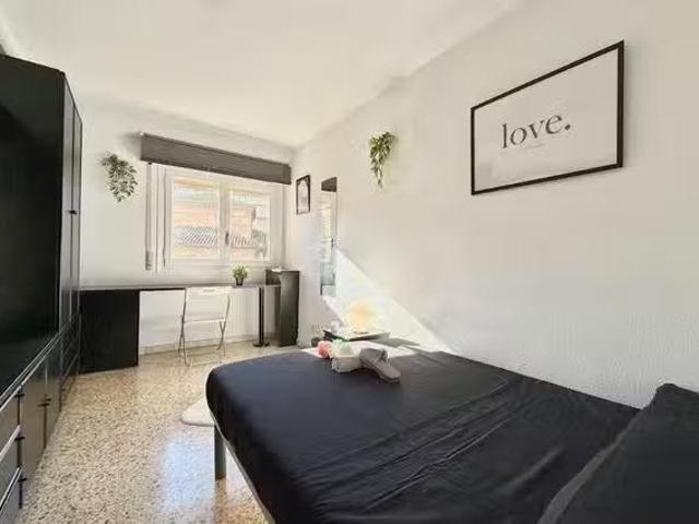 Nuevo Habitación en Paseo Echegaray y Caballero, Casco Antiguo