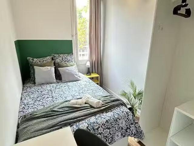 Bonito Habitación en Passeig de l'Exposició, El Poblesec
