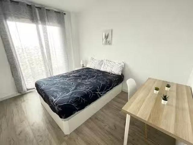 Encantador Habitación en Passeig del Verdum, La Guineueta