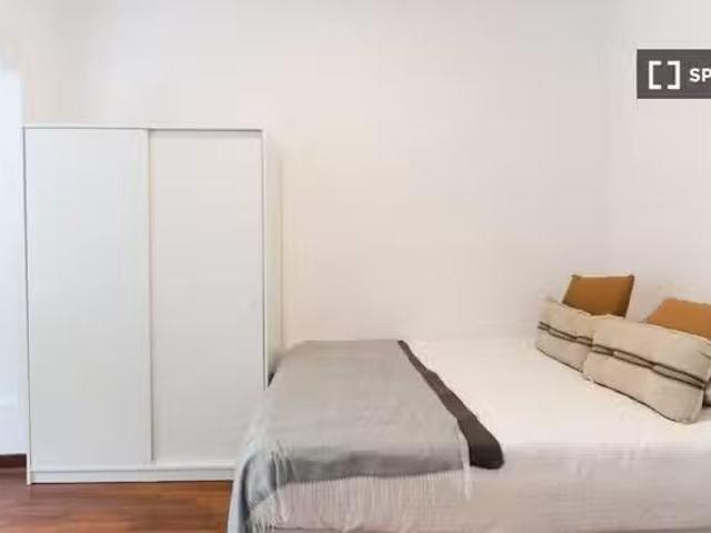 ¡Renta! Habitación en piso compartido Can Baró, Barcelona