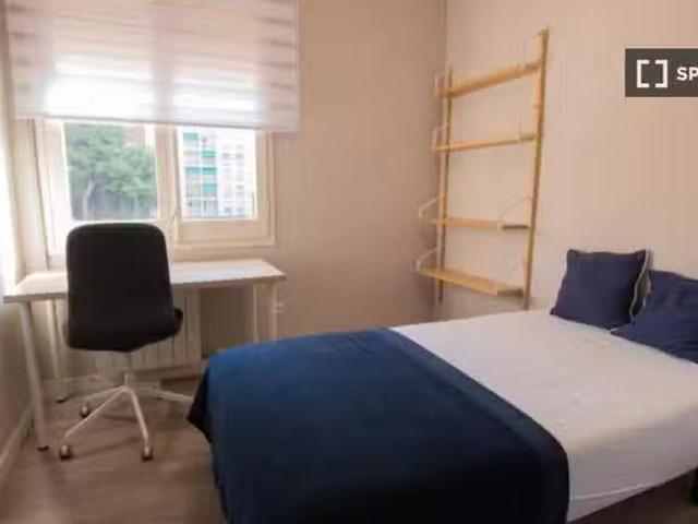 Barato Habitación en piso compartido en Provençals del Pobleno.