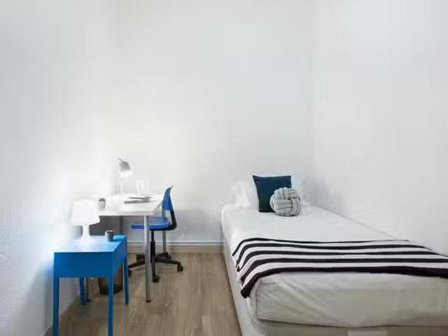 Bonito Habitación en Plaza de la Marina Española, Palacio