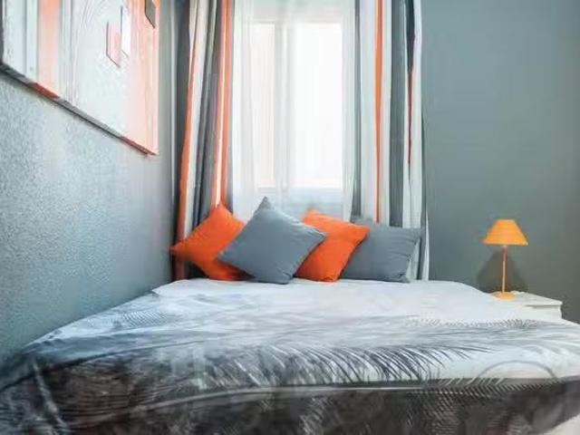 ¡En alquiler! Habitación en Plaza Juan XXIII, Junta Municipal 5