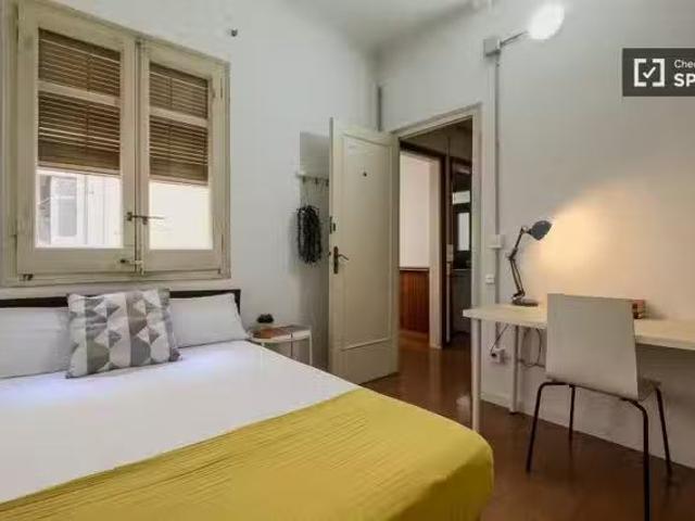 ¡Recién llegado! Habitación para alquilar en un apartamento de.