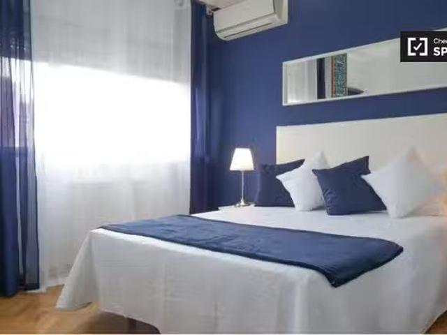 Bonito ¡Habitaciones en alquiler en un Piso de 5 habitaciones.
