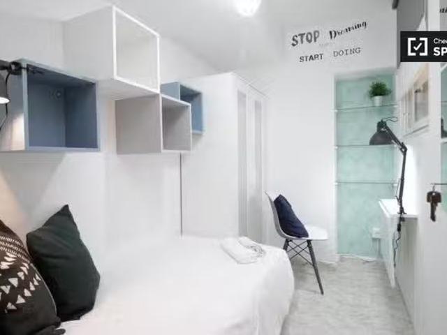 ¡Renta! Habitaciones en apartamento de 4 dormitorios en el Pob.
