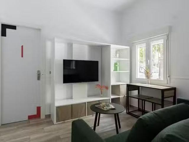 ¡En alquiler! Piso de 1 habitación en Calle Daoiz