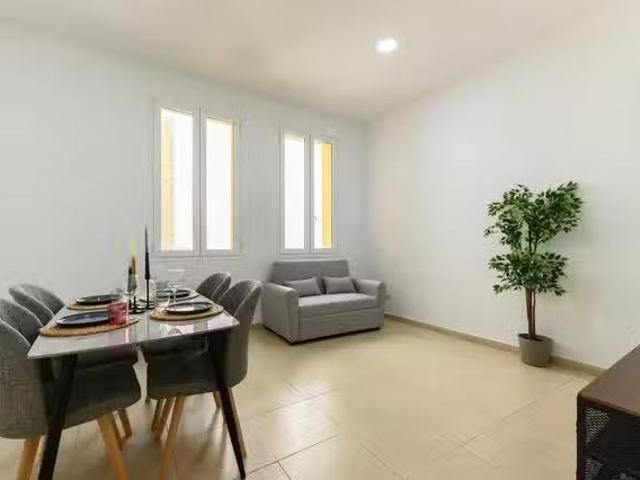 Acogedor Piso de 1 habitación en Calle de las Infantas, Centro