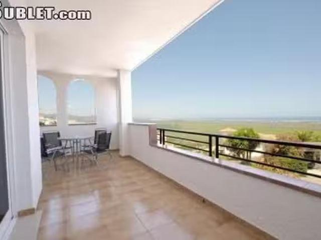 Bonito Piso de 2 habitaciones en Calle las rosas