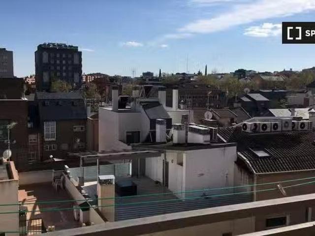 Encantador Piso de 3 habitaciones en alquiler en Canillas, Mad.