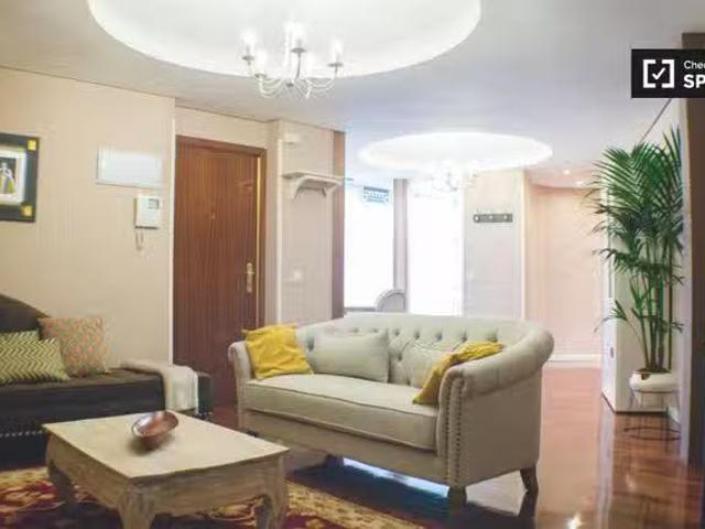 ¡Recién llegado! Renovado apartamento de 2 dormitorios en alqu.