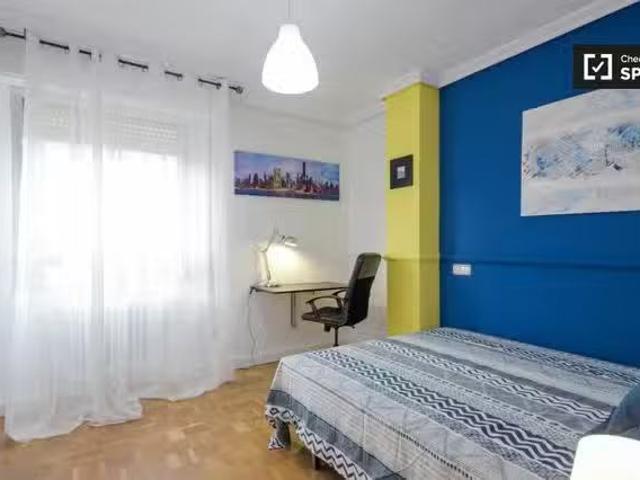 Acogedor Se alquila habitación en Alcalá de Henares, Madrid