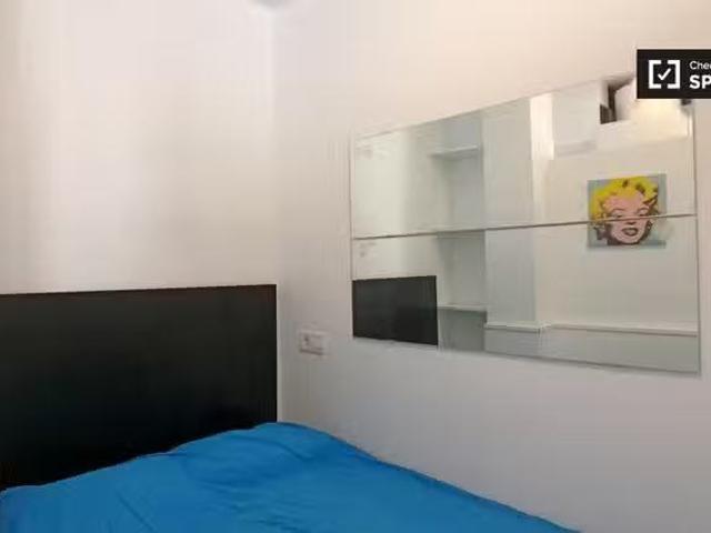 Único Se alquila habitación en apartamento de 4 dormitorios en.