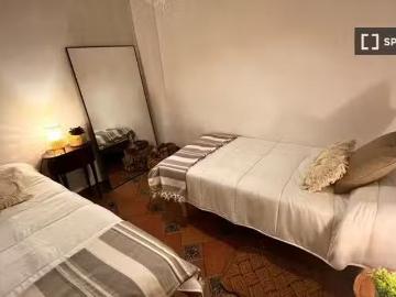 Acogedor Se alquila habitación en piso compartido en Burjassot.