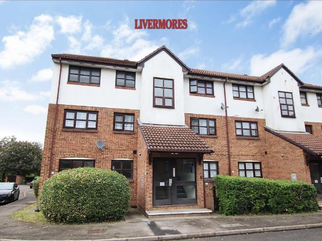 Unicorn Walk, Greenhithe, Kent DA9, 2 bed flat to rent, £1,350 pcm | PrimeLocation