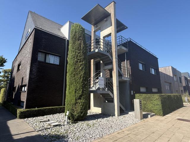UNIEK APPARTEMENT GROOT TERRAS LIFT GARAGE RUSTIGE LIGGING