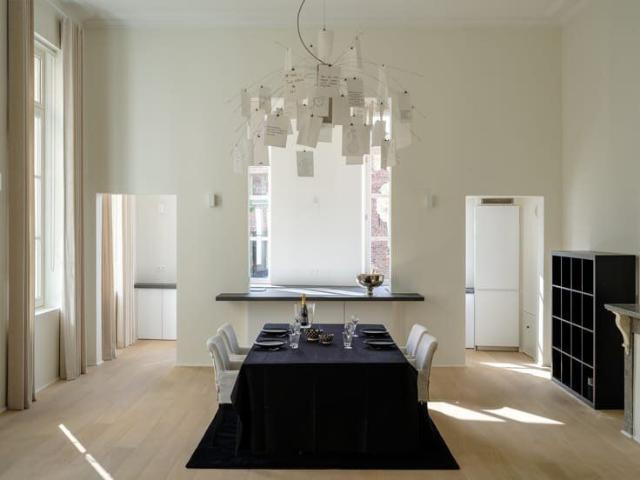 Uniek geklasseerd appartement, rustig gelegen aan de Lieve