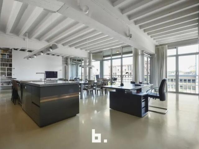 Unieke industriële loft te huur in Kortrijk