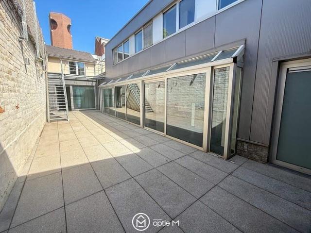 Unieke loftwoning te huur in centrum Hasselt met veel bui.