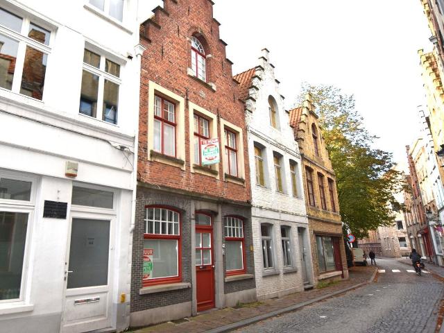 Unieke rijwoning in hartje Brugge