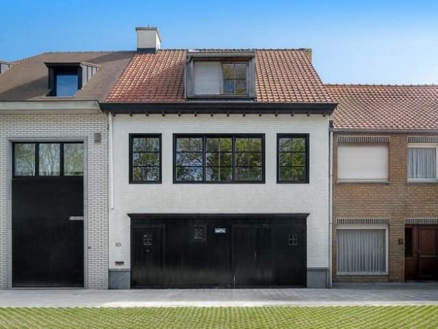 Unieke woning met 3 slaapkamers en 2 badkamers aan het pi.